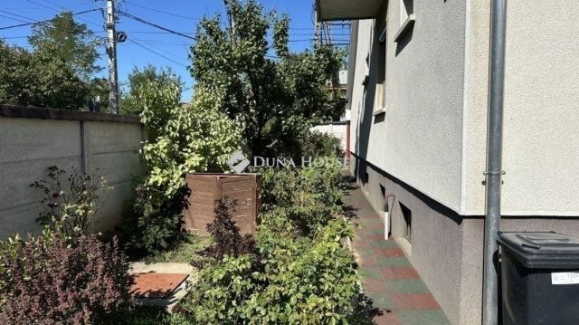 Eladó családi ház, Kistarcsán 125 M Ft, 5 szobás