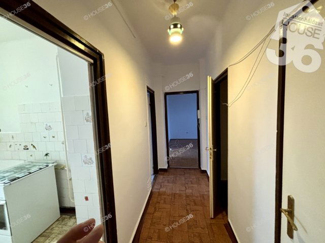 Eladó téglalakás, Kiskunfélegyházán 36.9 M Ft, 2 szobás