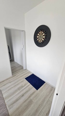 Eladó panellakás, Komlón 33.5 M Ft, 1 szobás