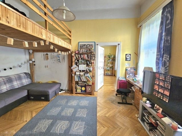 Eladó téglalakás, Budapesten, VI. kerületben 69.9 M Ft, 2 szobás