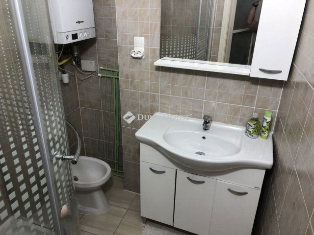 Kiadó téglalakás, albérlet, Kecskeméten 200 E Ft / hó