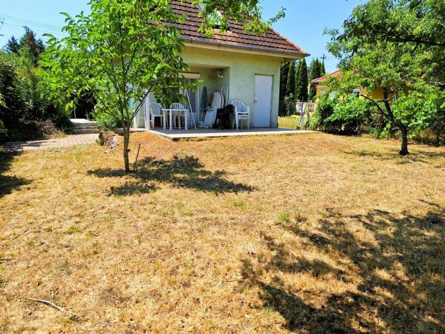 Eladó nyaraló, Balatonakarattyán 59.9 M Ft, 3 szobás