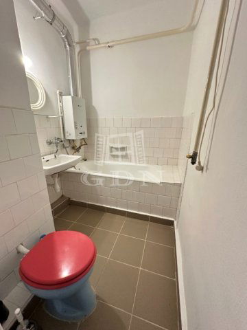 Kiadó téglalakás, albérlet, Székesfehérvárott 145 E Ft / hó