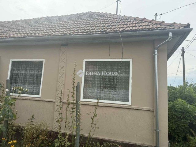 Eladó családi ház, Szentlőrinckátán 25.9 M Ft, 2 szobás