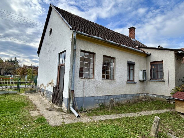 Eladó családi ház, Kondorfán 29.9 M Ft, 3+1 szobás