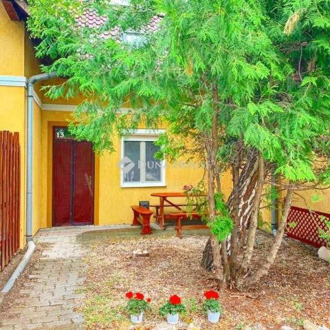 Eladó sorház, Siófokon 56.9 M Ft, 3 szobás