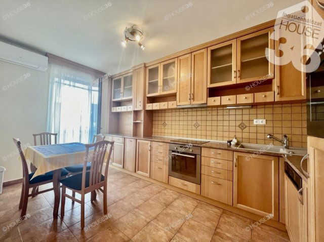 Eladó téglalakás, Kecskeméten 65 M Ft, 2 szobás