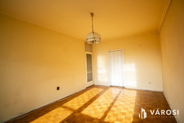 Eladó téglalakás, Orosházán 22.9 M Ft, 2 szobás