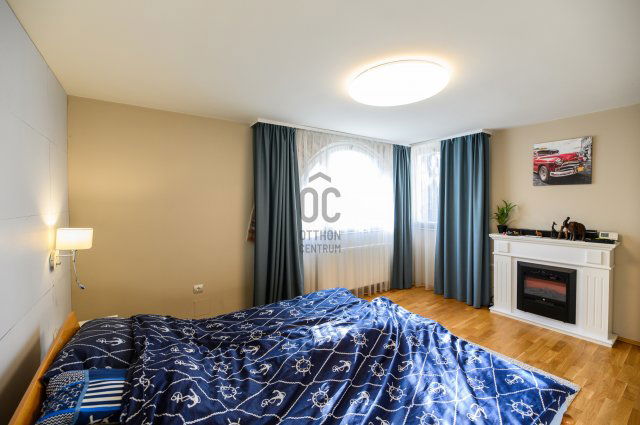 Eladó családi ház, Szentendrén 285 M Ft, 7 szobás