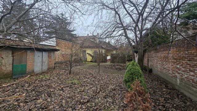 Eladó családi ház, Budapesten, XV. kerületben 79.9 M Ft