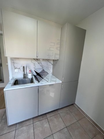 Kiadó téglalakás, albérlet, VIII. kerületben, Práter utcában
