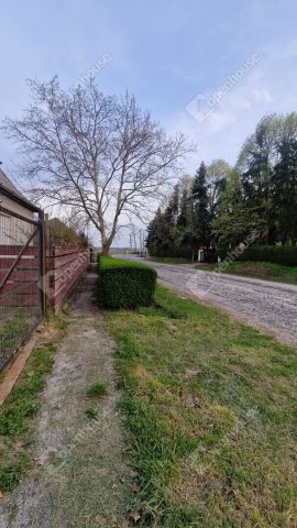Eladó családi ház, Csépen 14.9 M Ft, 1 szobás