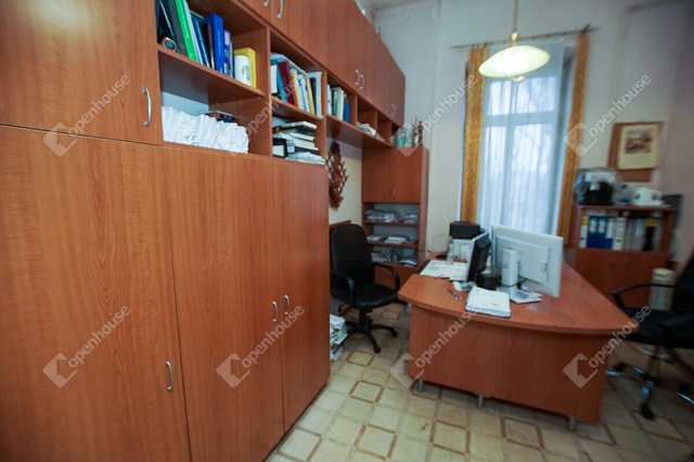 Eladó iroda, Székesfehérvárott 14.99 M Ft, 1 szobás