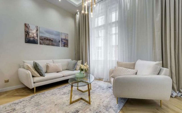 Eladó téglalakás, Budapesten, V. kerületben, Falk Miksa utcában