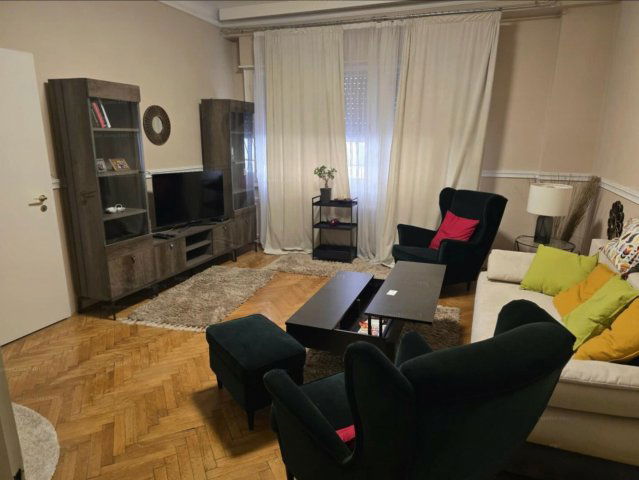 Eladó téglalakás, Budapesten, V. kerületben, Szalay utcában