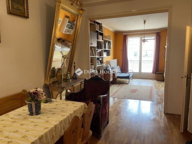 Eladó téglalakás, Budapesten, VIII. kerületben 82 M Ft, 2 szobás