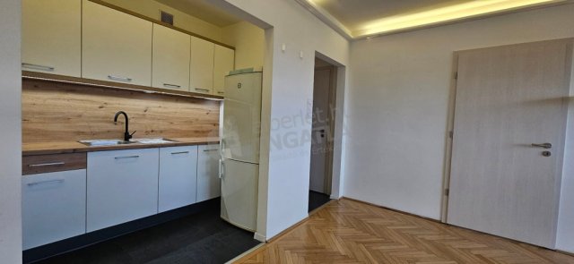 Kiadó panellakás, albérlet, XIV. kerületben, Tihany utcában
