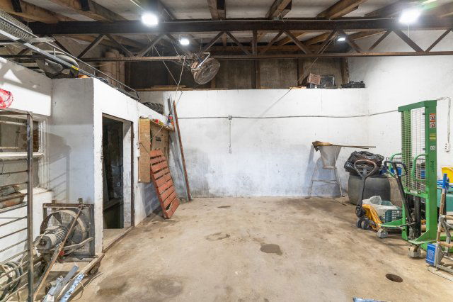 Eladó garázs, Miskolcon, Bábonyibérc soron 9.5 M Ft