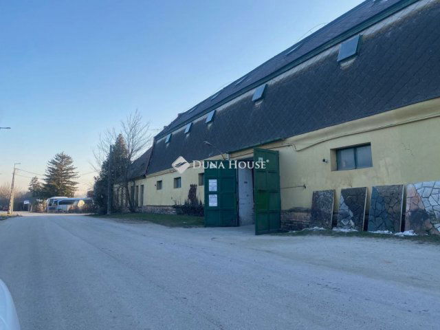 Kiadó ipari ingatlan, Pátyon, Erkel utcában 540 E Ft / hó