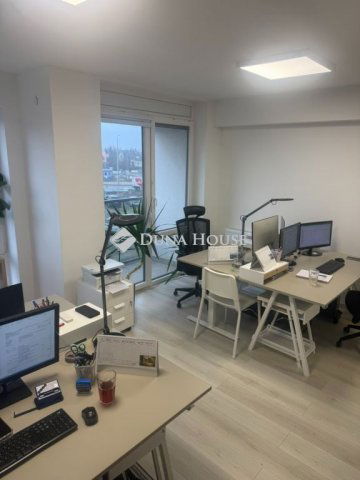 Kiadó iroda, Debrecenben, Szabó Lőrinc utcában 245 E Ft / hó