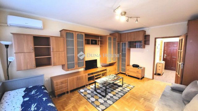 Kiadó panellakás, albérlet, Budapesten, XXI. kerületben