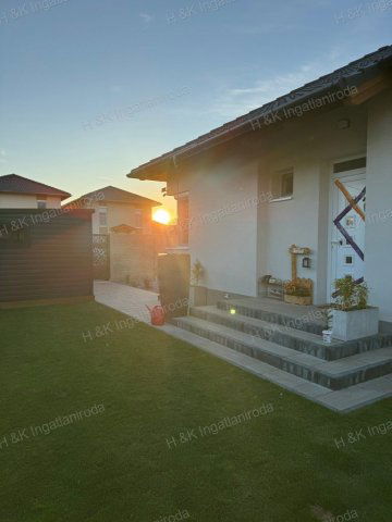 Eladó családi ház, Vácrátóton 97.5 M Ft, 4 szobás