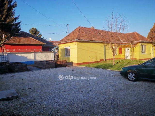 Eladó családi ház, Budapesten, XXI. kerületben 120 M Ft