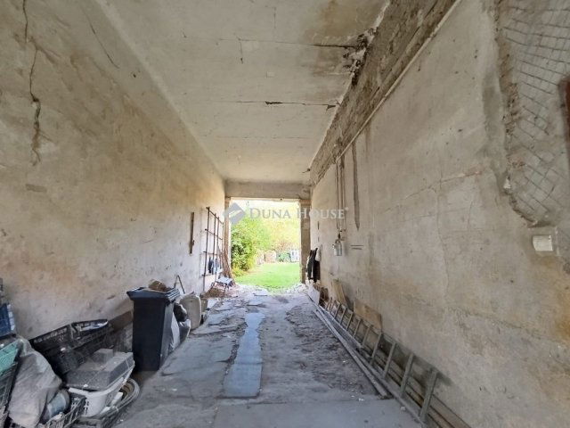 Eladó családi ház, Mohácson 35 M Ft, 1 szobás