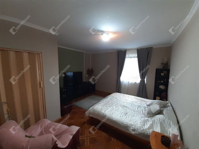 Eladó családi ház, Szolnokon 44.99 M Ft, 4 szobás