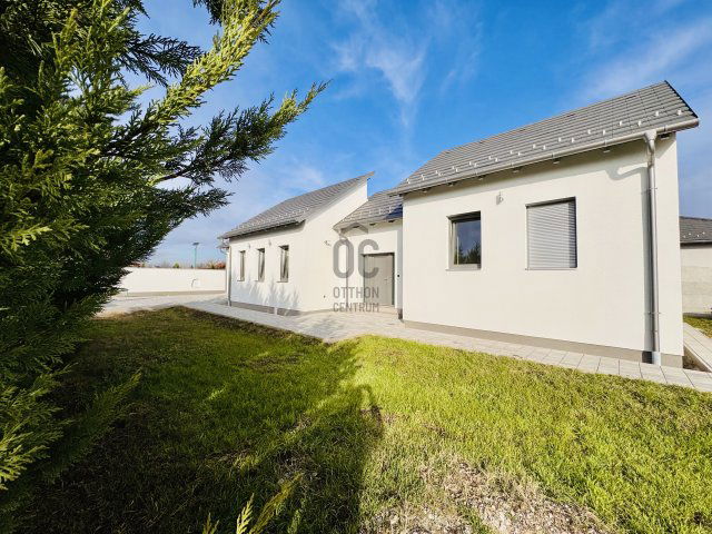 Eladó családi ház, Börcsön 92 M Ft, 3 szobás