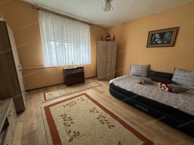 Eladó családi ház, Sarkadon 15.99 M Ft, 1 szobás