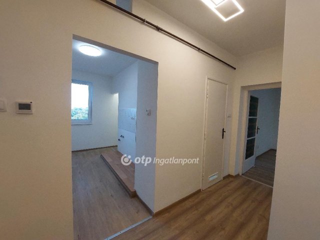 Eladó téglalakás, Szegeden 55 M Ft, 2 szobás