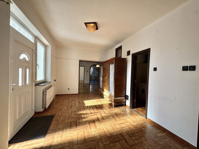Eladó családi ház, Győrött 79.5 M Ft, 4 szobás