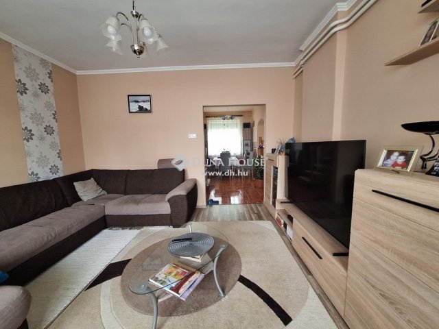 Eladó családi ház, Sárváron 67 M Ft, 5 szobás