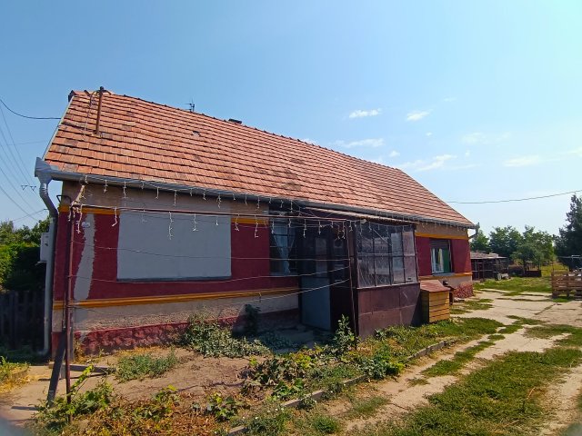 Eladó családi ház, Dömsödön 38.5 M Ft, 2 szobás