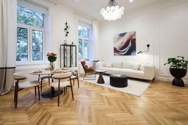 Eladó téglalakás, Budapesten, VI. kerületben, Podmaniczky utcában