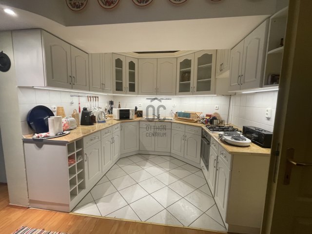 Kiadó téglalakás, albérlet, Vácon 300 E Ft / hó, 4 szobás