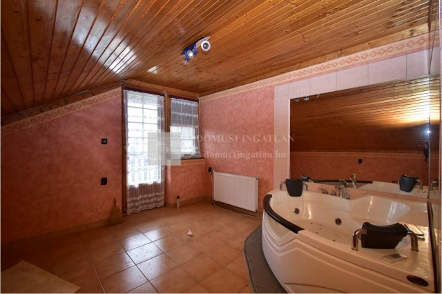 Eladó családi ház, Szombathelyen 59 M Ft, 4 szobás