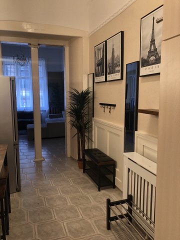Kiadó téglalakás, albérlet, V. kerületben, Alkotmány utcában