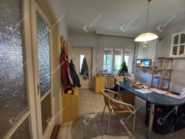 Eladó családi ház, Szolnokon 57.95 M Ft, 4 szobás