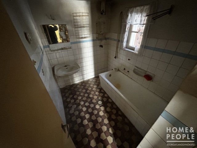 Eladó családi ház, Kisteleken 15.9 M Ft, 3+1 szobás