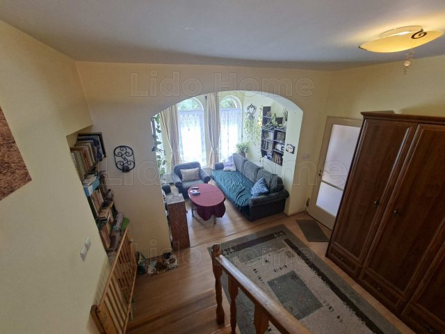 Eladó családi ház, Székesfehérvárott 81.999 M Ft, 3 szobás