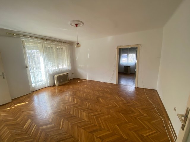 Eladó téglalakás, Kiskunhalason, Kossuth utcában 30.5 M Ft