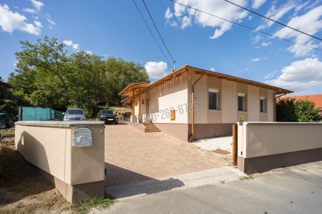 Eladó családi ház, Csesztvén 74.9 M Ft, 3 szobás