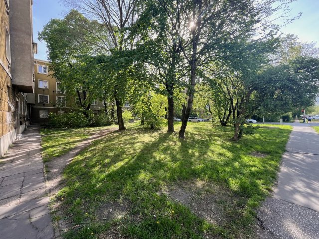 Eladó téglalakás, Budapesten, III. kerületben 54.9 M Ft