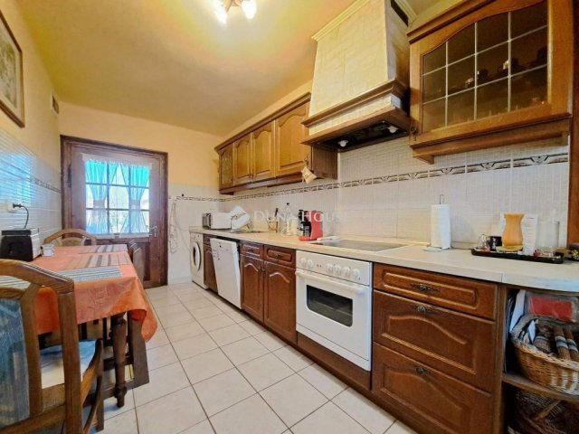 Eladó családi ház, Tiszakécskén 50 M Ft, 4 szobás