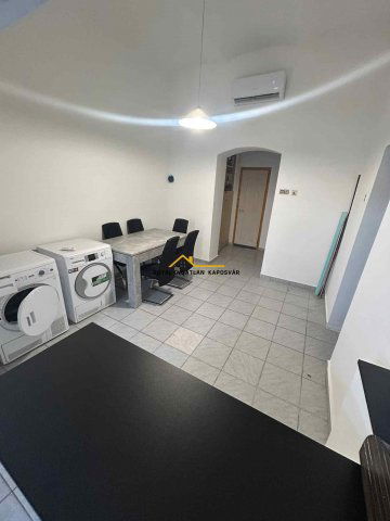 Eladó téglalakás, Kaposváron, Cukorgyár közben 29.9 M Ft