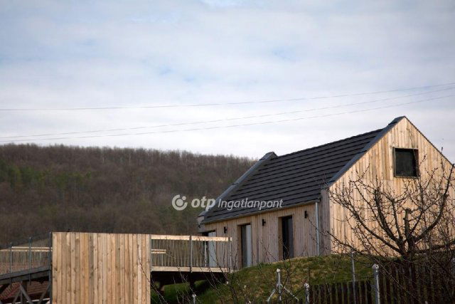 Eladó családi ház, Orfűn 119.9 M Ft, 4 szobás