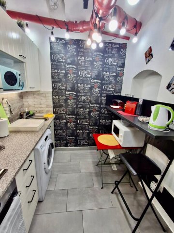 Eladó hotel, Budapesten, VI. kerületben 85 M Ft, 5 szobás