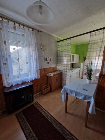 Eladó téglalakás, Székesfehérvárott 65 M Ft, 2 szobás